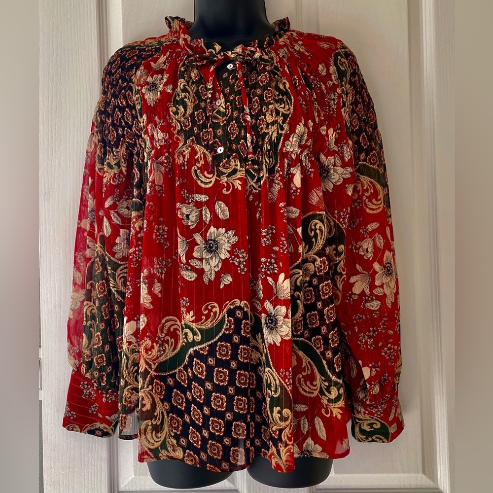 Blouse with ruffle- tied collar